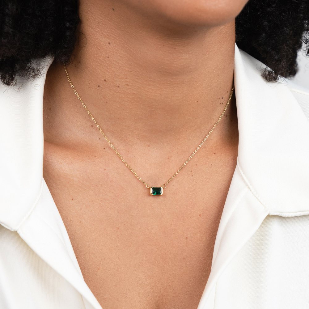 Moni – halsband med grön smaragd
