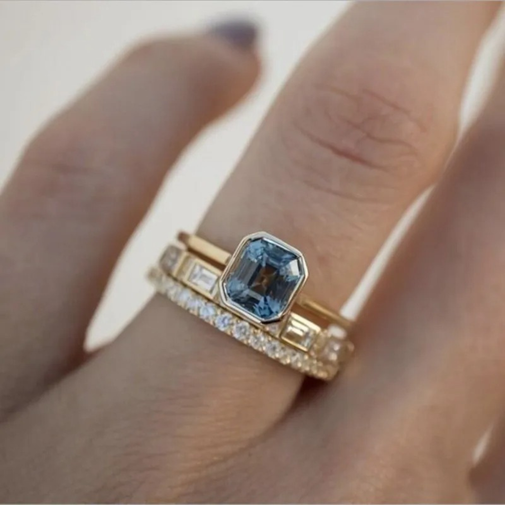 Iris – vintageinspirerat ringset i guldton och blått
