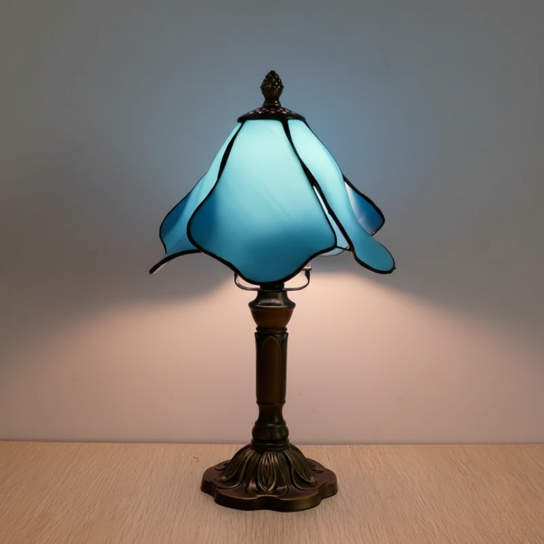 BLUERIS | KLASSISK LAMPA MED KRONBLADSSKÄRM