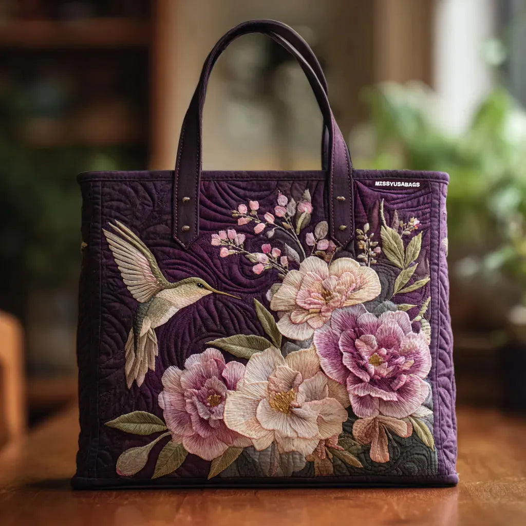 Lila Quiltad tygkasse Featuring Hummingbirds and Orchids