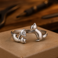 Justerbar lekfull kattring i sterlingsilver med zirkonia