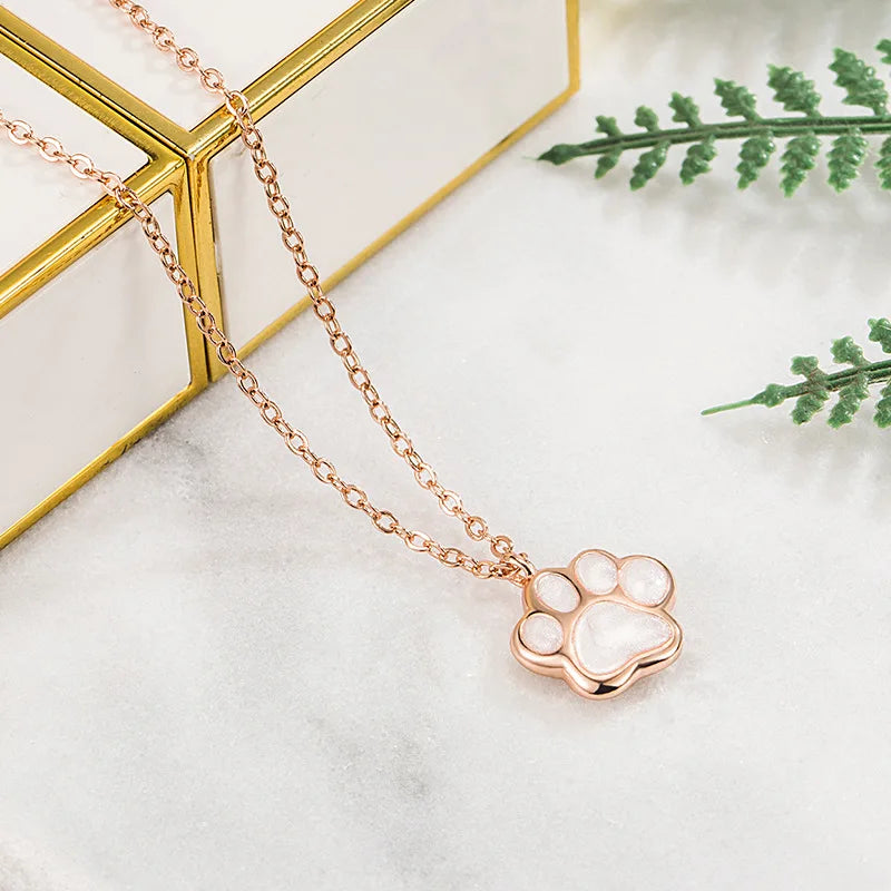 Halsband med tassberlock för djurälskare