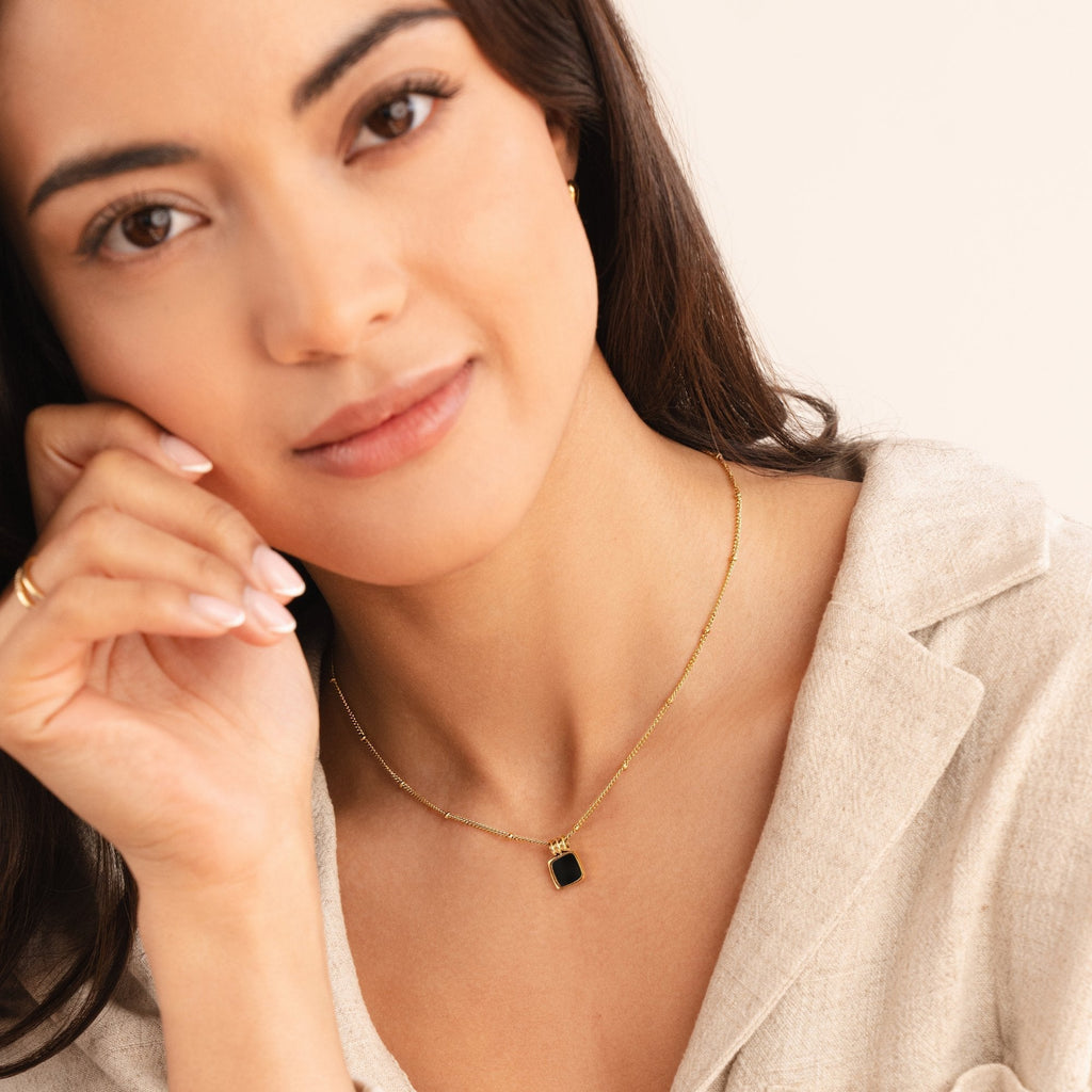 Midnight Chic – elegant halsband