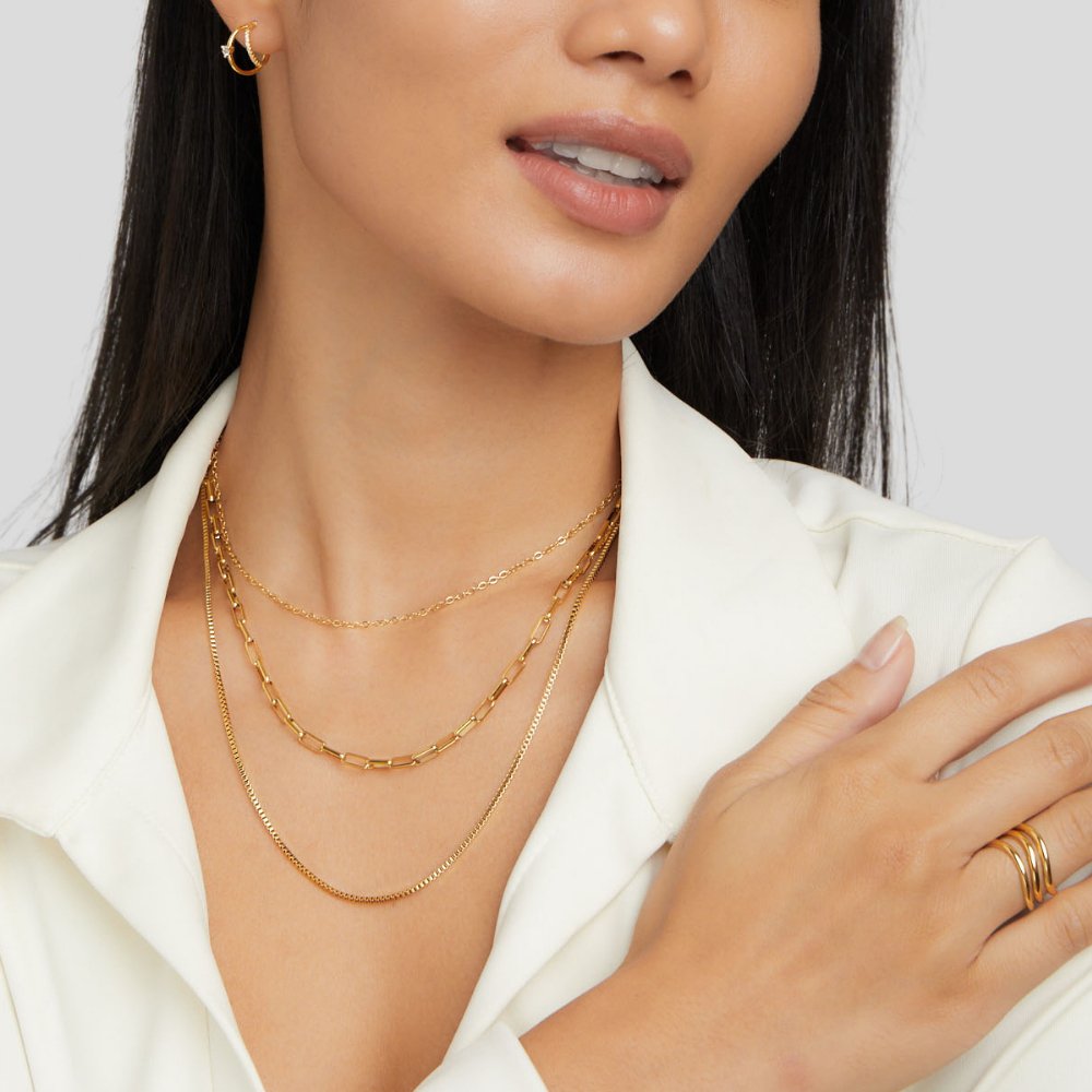 Mila – halsband i flera lager