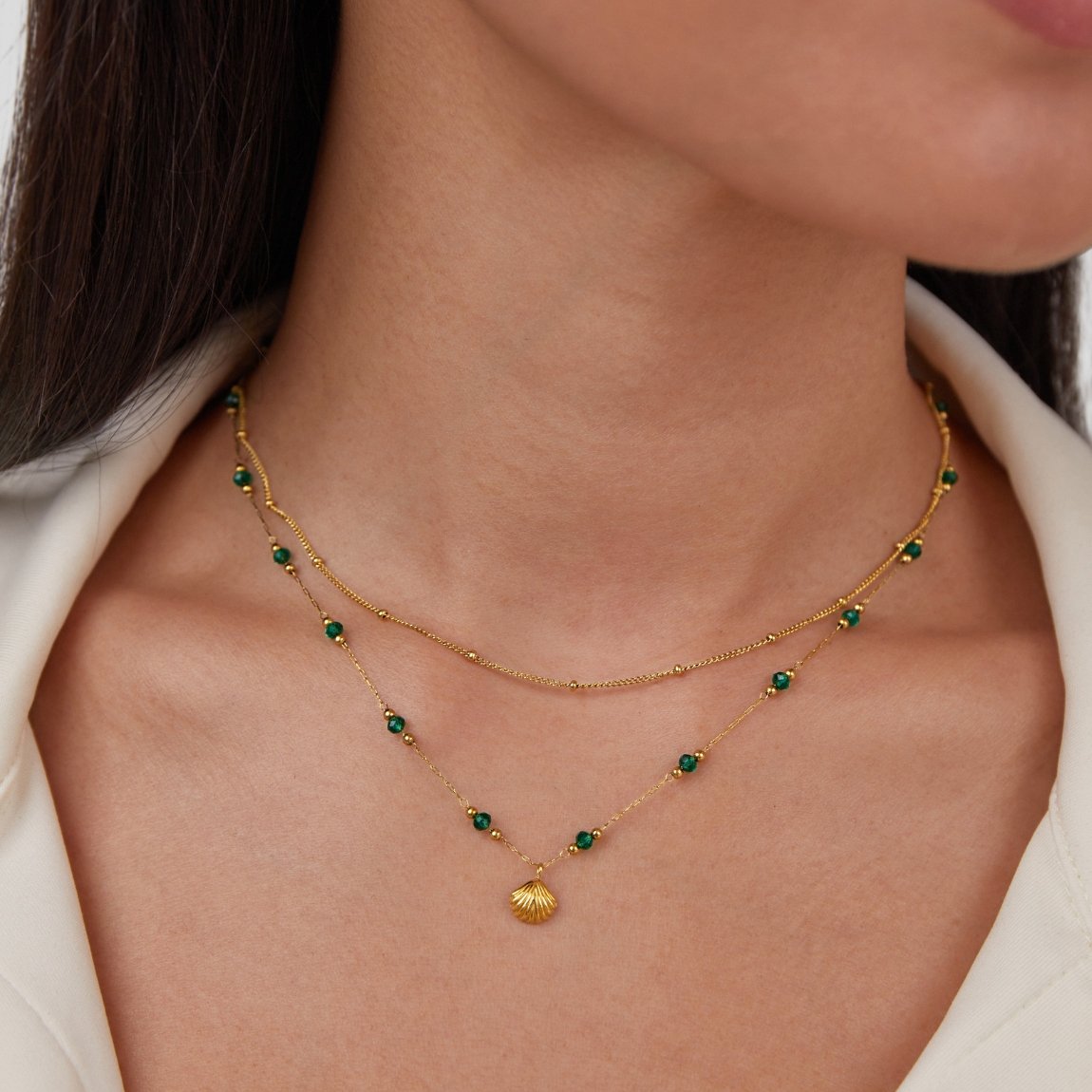 Niyah – elegant guldfärgat halsband